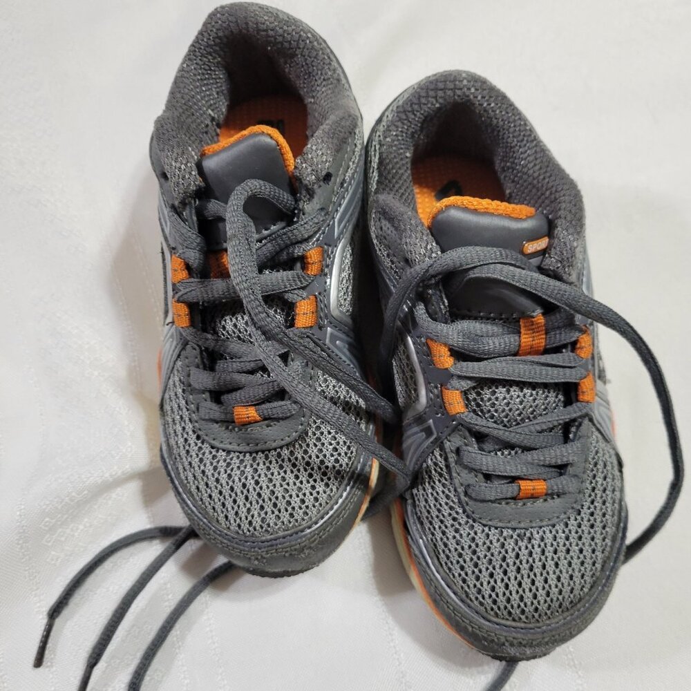 Fila Toddler Boys size 11 Med athletic Grey/orange shoes VGUC. Mixed Bin Z29